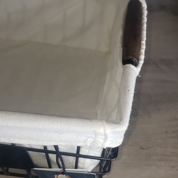 Rae Dunn Lined Basket - Picture 6 of 6